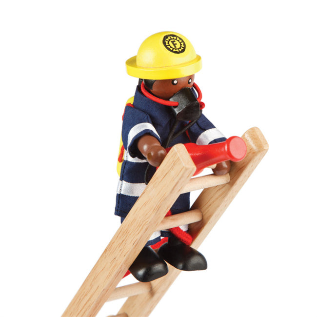 Houten brandweermannen