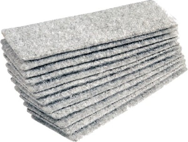 Wiper cloths for magnetic whiteboard wiper