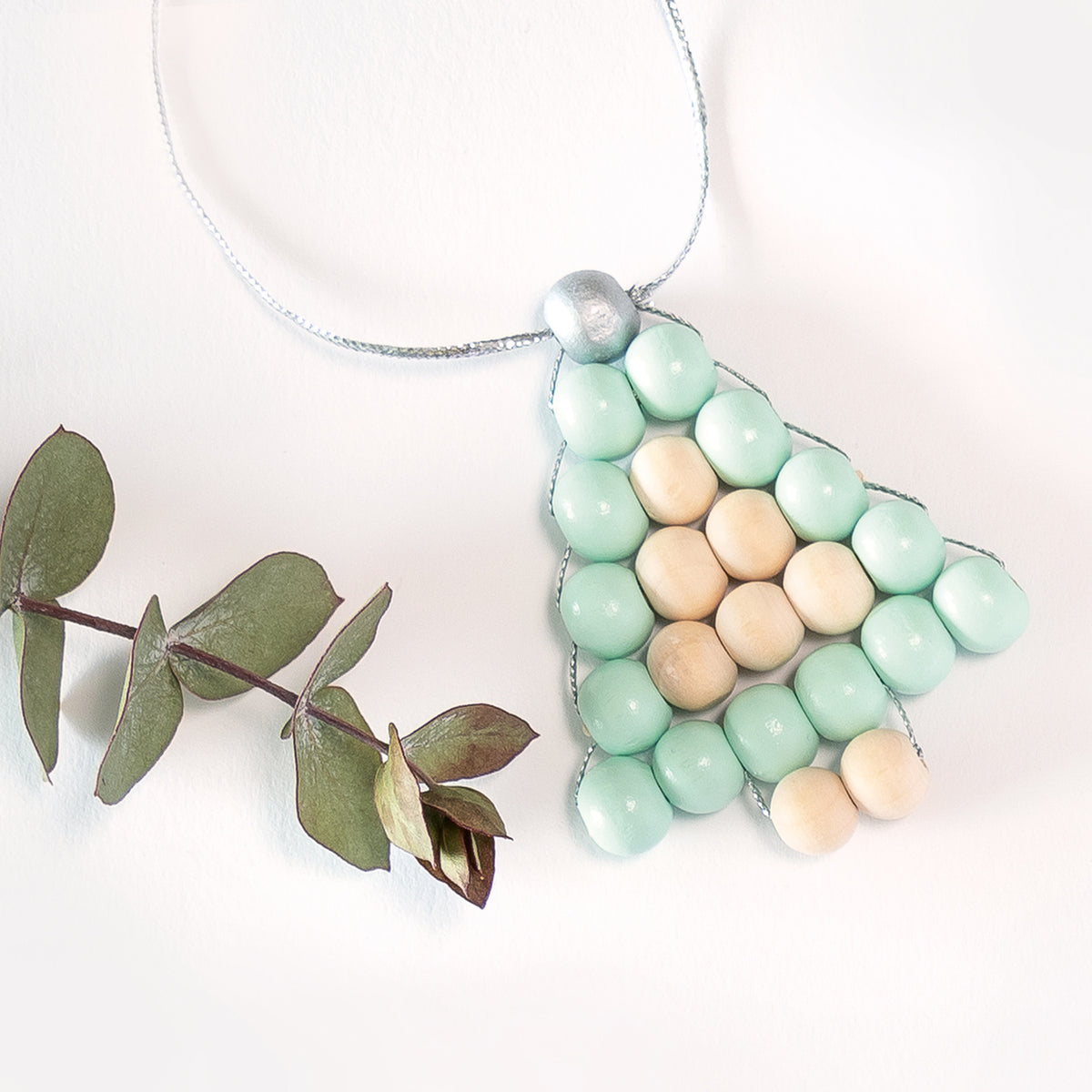 Wooden beads pastel