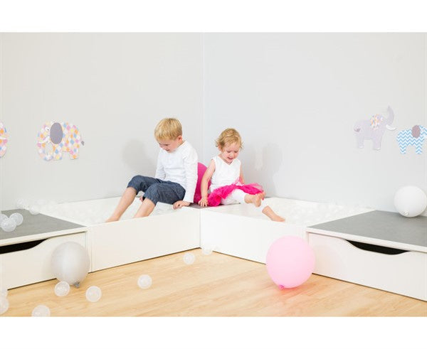 # Stage Set Trendy 7-piece