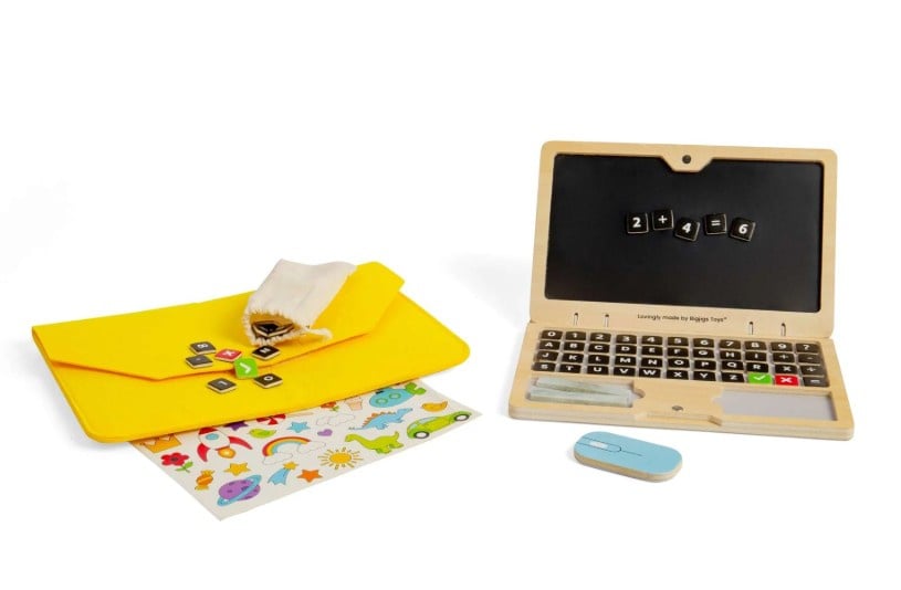 Toy laptop