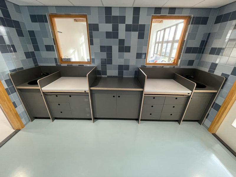 # Custom-made changing unit