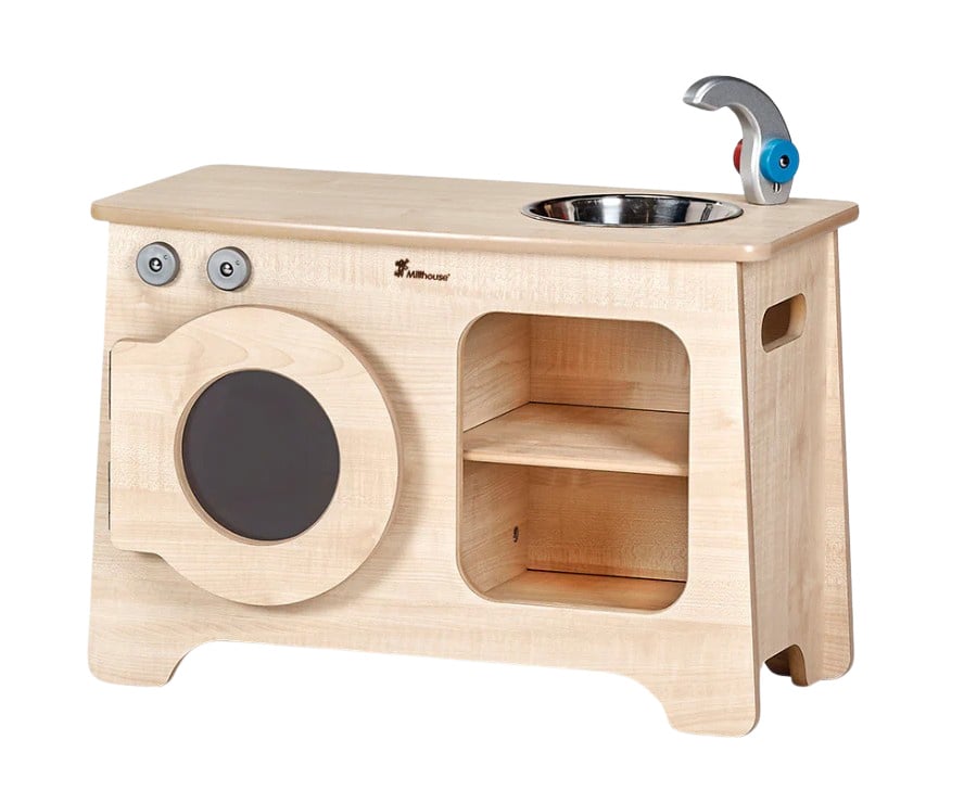 Kitchen with sink and washing machine