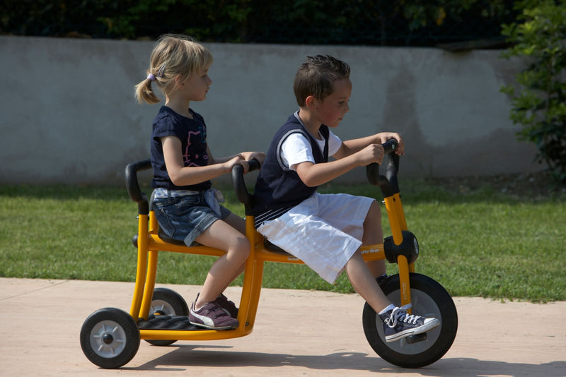 Pilot yellow tricycle 2 seats tricycles