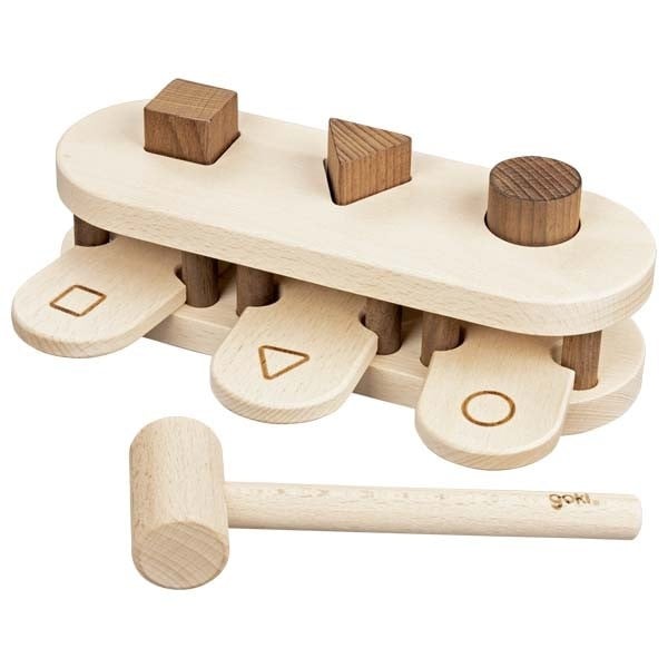 Pounding bench with shapes