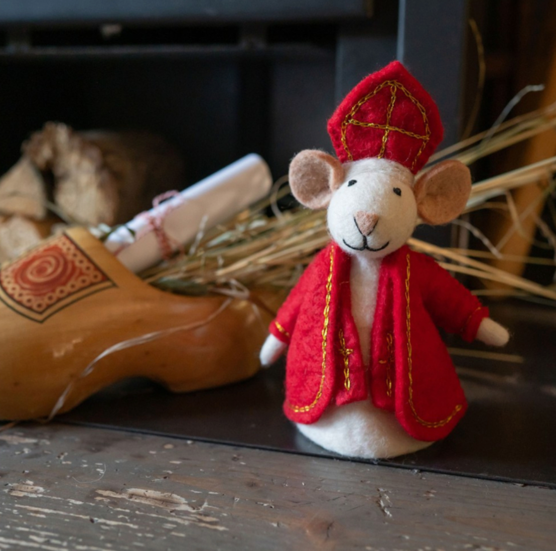 # Vilten Sintermuis met 3 Pietermuizen Fairtrade