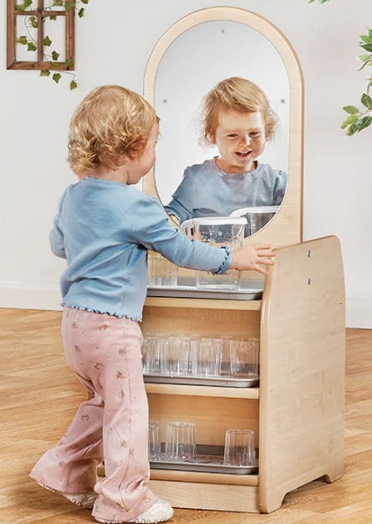 Multifunctioneel meubel: kaptafel/serveer-unit