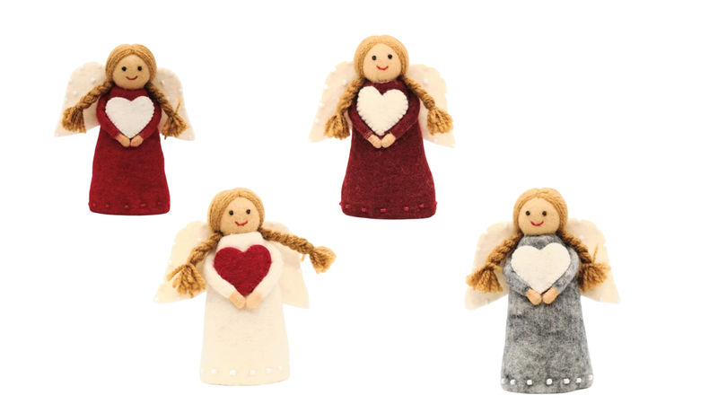 # Set van 4 vilten Kerstengelen