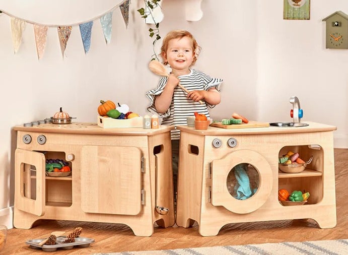 Kitchen set with sink - washing machine - oven - refrigerator