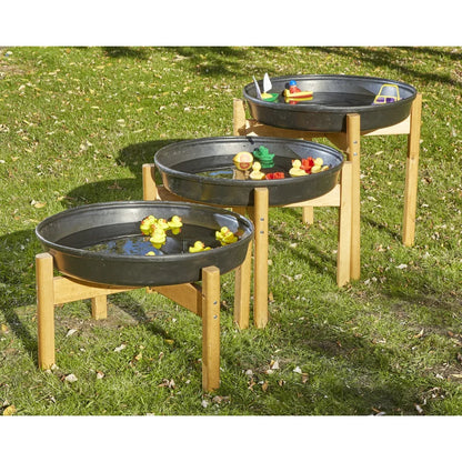 Outdoor set van 3 diepe Tuff trays met statieven