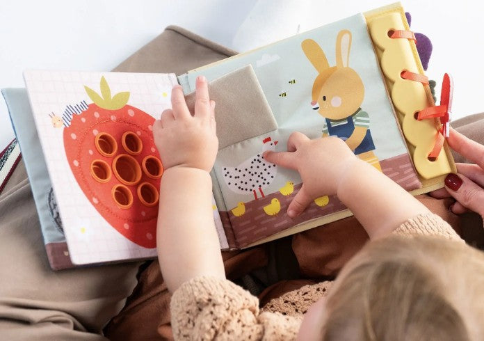 Baby's 1st Busy Book