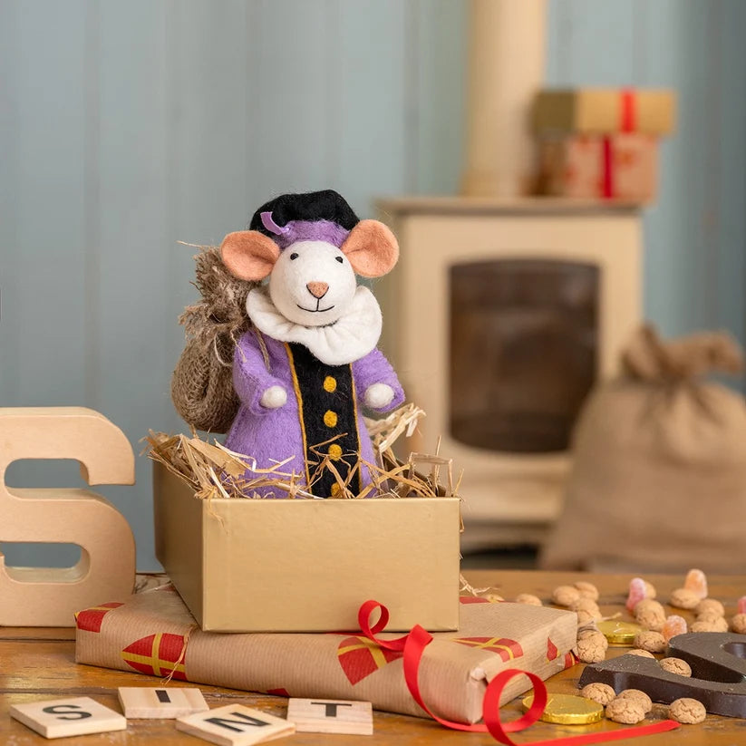 # Vilten Sintermuis met 3 Pietermuizen Fairtrade