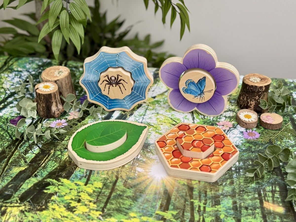 Puzzle: Which insects are hiding in the garden?
