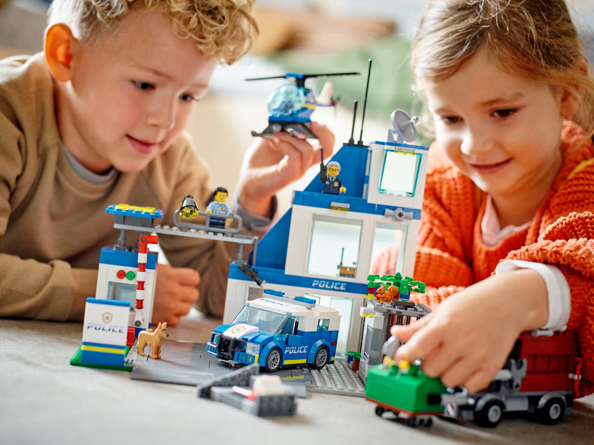 # Lego City Politiebureau en helikopter speelset