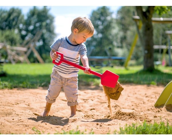 Large sturdy sand shovels, set of 4