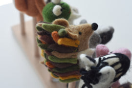 Vilten vingerpopjes, set van 12 stuks Fairtrade