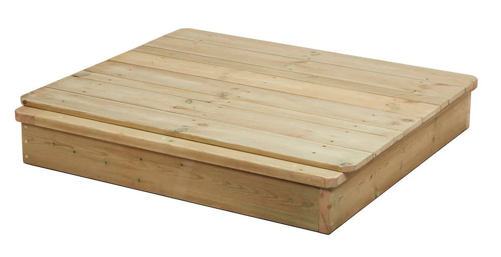 Low sandbox with lid