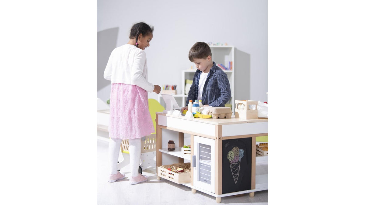 Uitgebreide winkel met toonbank