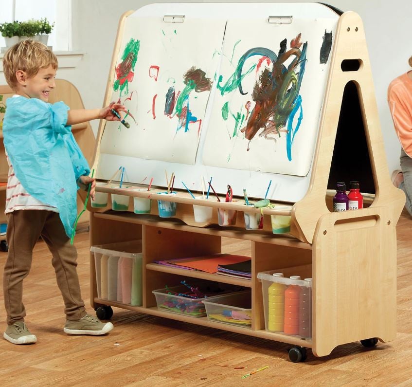 Double-sided easel with 4 stations and high storage trolley