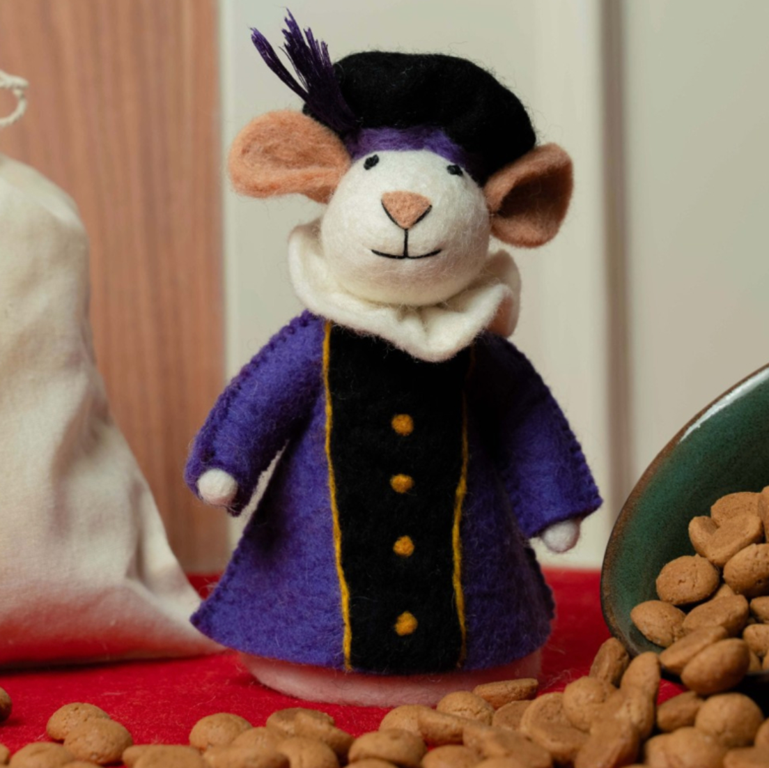 # Vilten Sintermuis met 3 Pietermuizen Fairtrade