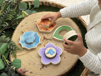 Puzzle: Which insects are hiding in the garden?