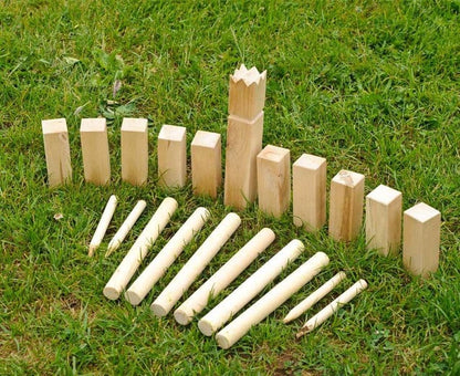 Wooden throwing game Kubb