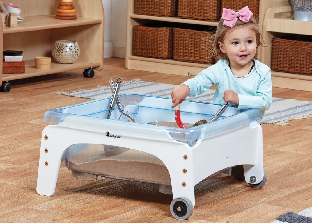Mini sand and water table