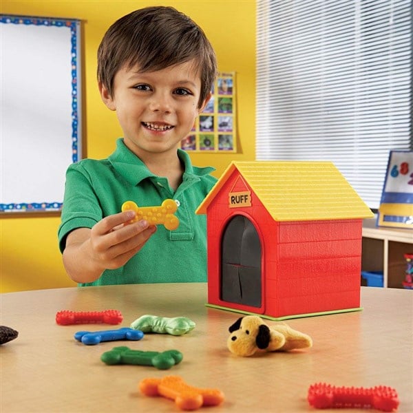 Ruff's Doghouse with 20 Bones