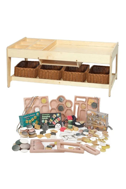 # Ontdektafel met 4 rieten mandjes