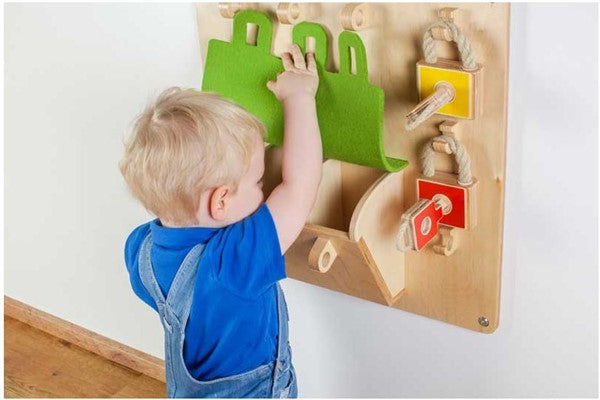Wandbord schatkist met hangsloten