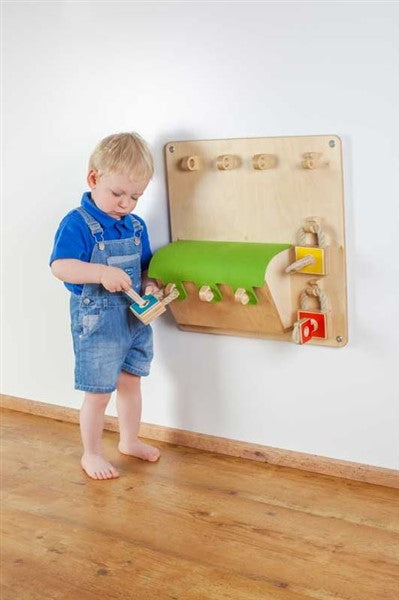 Wandbord schatkist met hangsloten