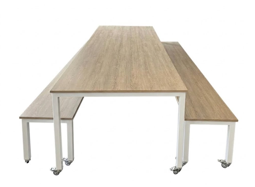 # Verrijdbare BSO-tafel met twee banken